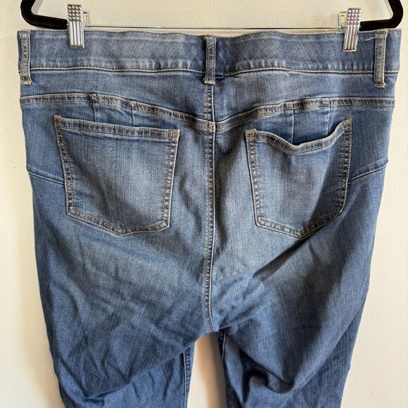 Torrid Womens Bombshell Skinny Jeans 18R Stretch Medium Wash Grip Waistband - Picture 4 of 13